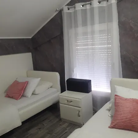 Guest house Apartmani Nis *