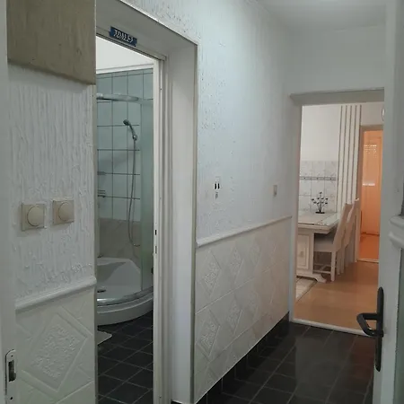ゲストハウス Apartmani Nis Ni